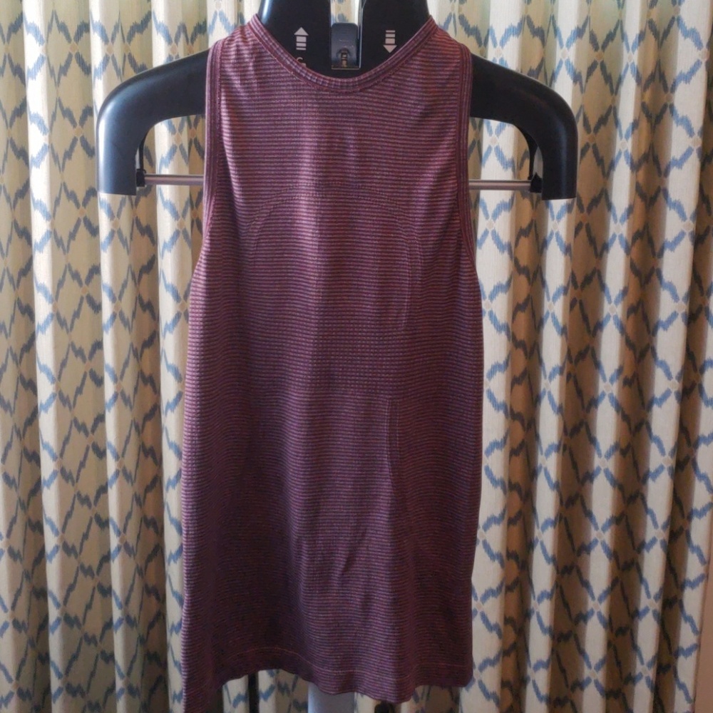 Lululemon tank top